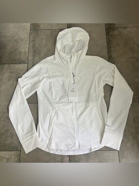 NEW Lululemon Mist Over Windbreaker White 12